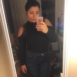 Meet your Posher, Gina